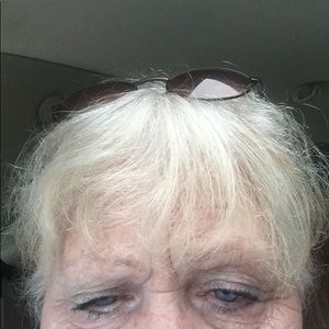 Meet your Posher, Debbie